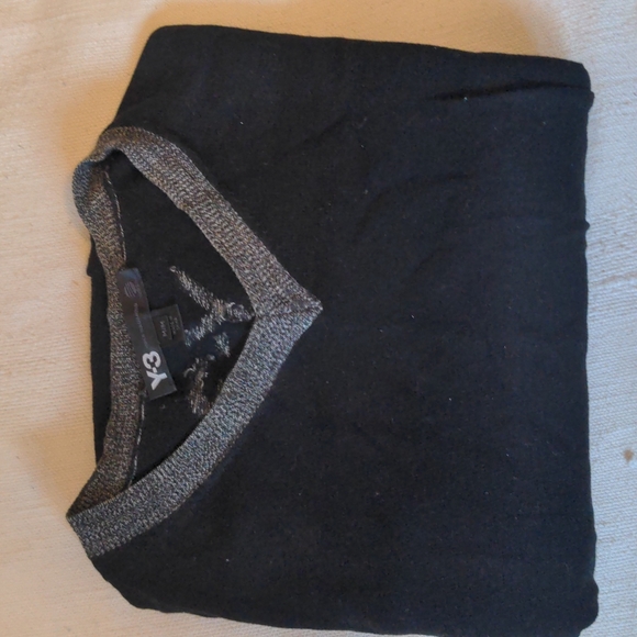 Black Y-3 Adidas long sleeve v-neck - Picture 4 of 4